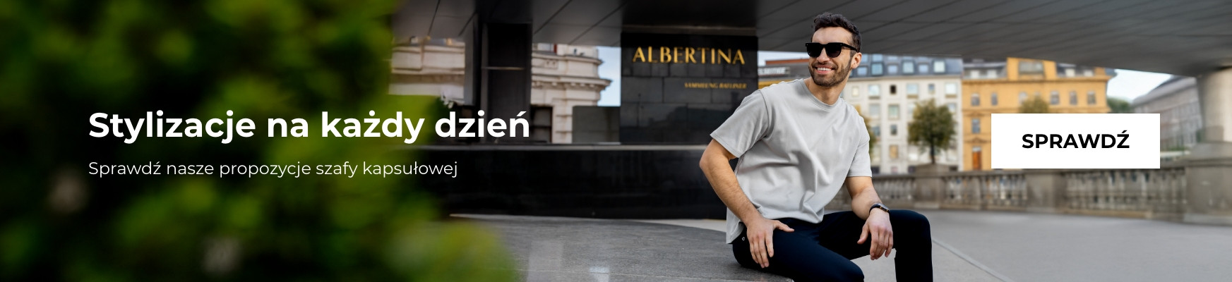 Szafa kapsułowa w sklepie moraj.pl